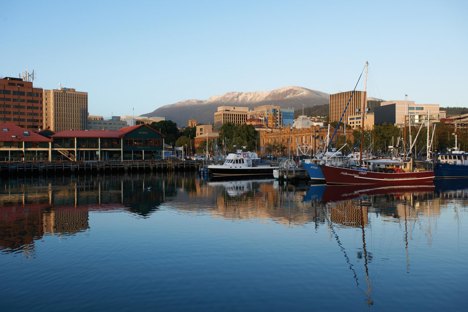 Things to see and do in Hobart Tasmania - Salamanca Wharf Hotel